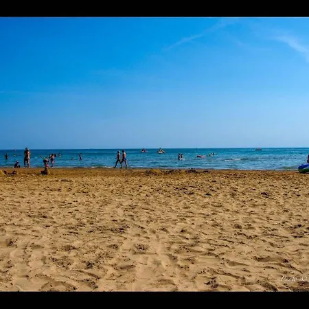 Апартаменты One-bedroom 350 Meters From The Sea Бибионе